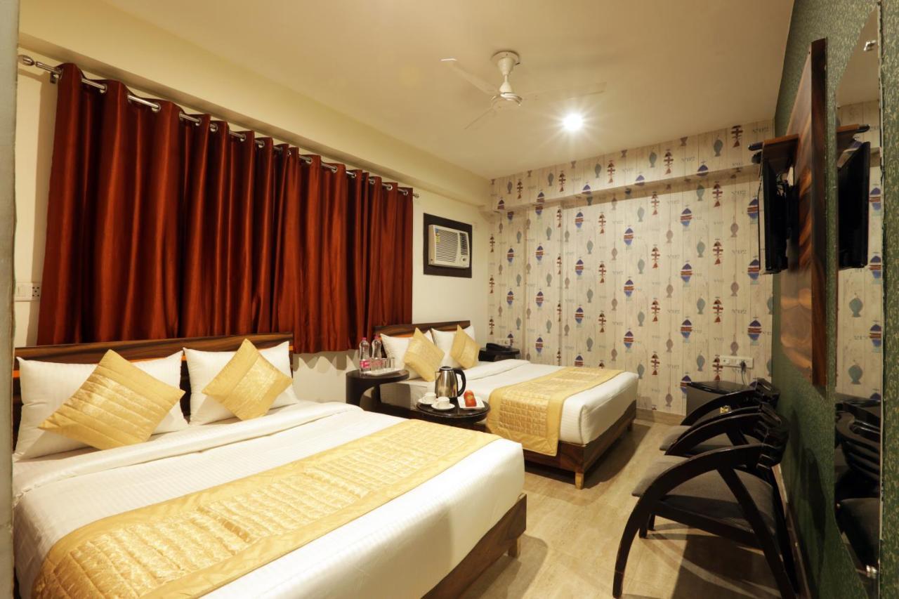 Hotel Airport Star New Delhi Exteriör bild