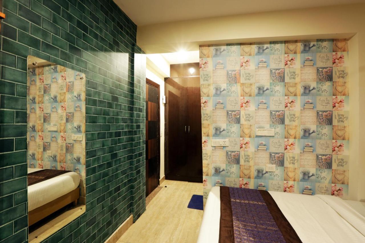 Hotel Airport Star New Delhi Exteriör bild